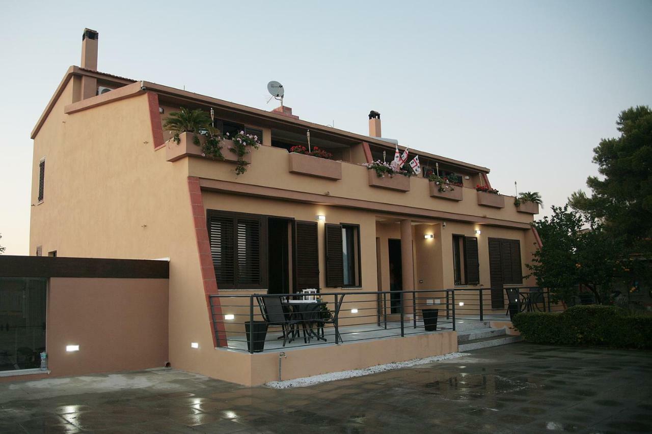 Oliver'S House Sardinia Apartment ฟลูมินิ ดิ กวาร์ตู ภายนอก รูปภาพ